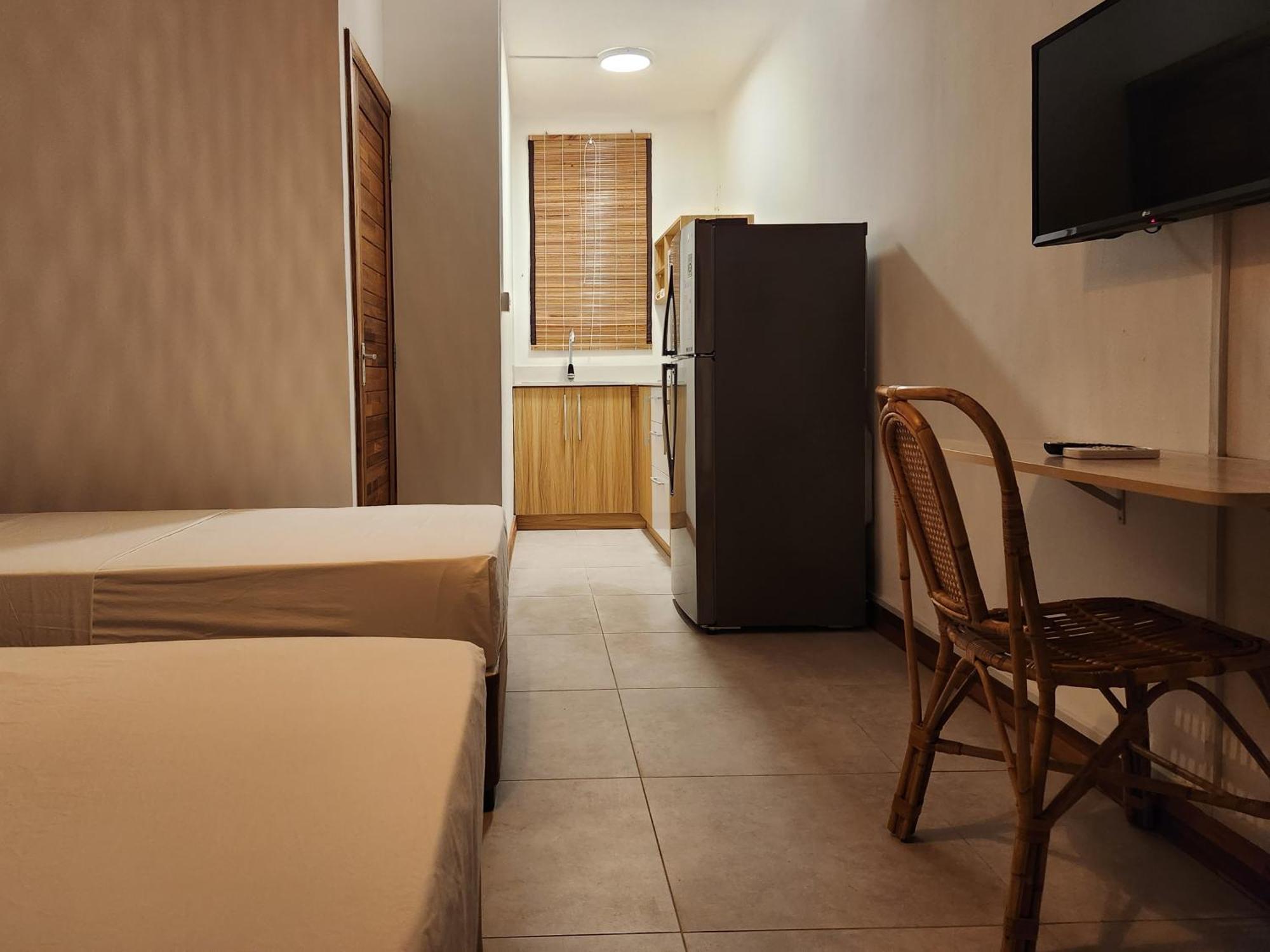 La Perla Holiday Apartments Pereybere Beach Room photo