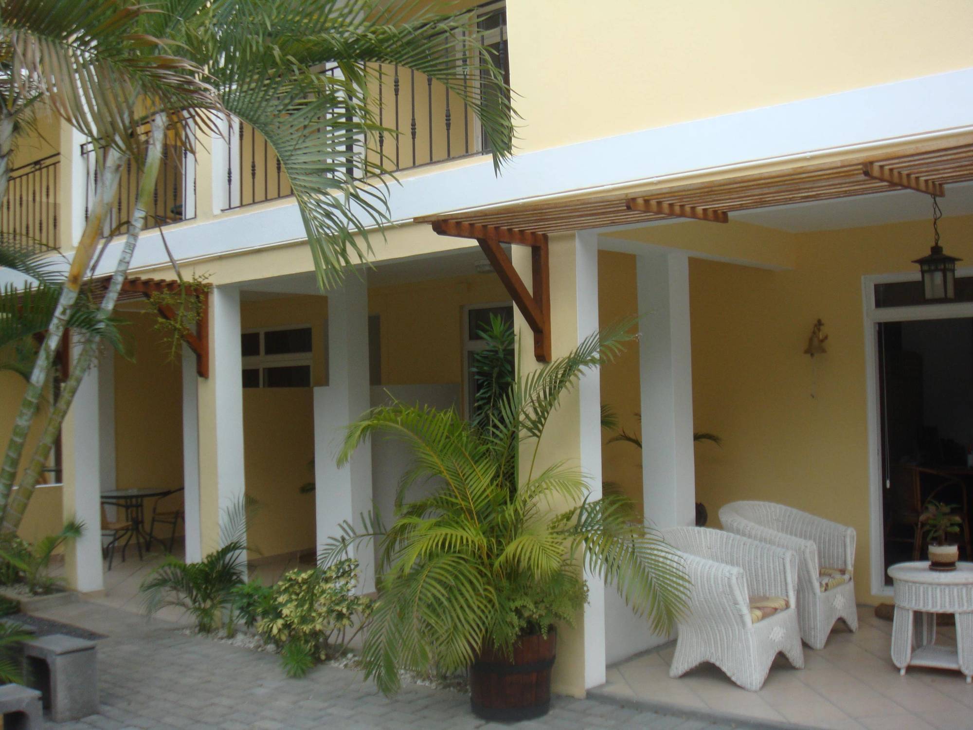 La Perla Holiday Apartments Pereybere Beach Exterior photo