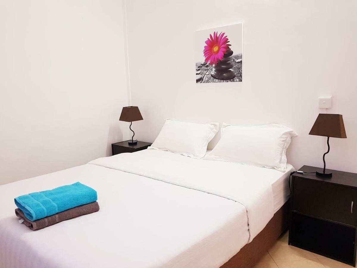 La Perla Holiday Apartments Pereybere Beach Exterior photo